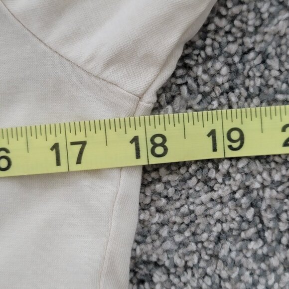 Ladies Columbia Cream Colored T-shirt Small - Picture 8 of 10